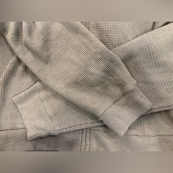 Aritzia - The Group by Babaton - Zip Up Hoodie - Picture 7 of 7